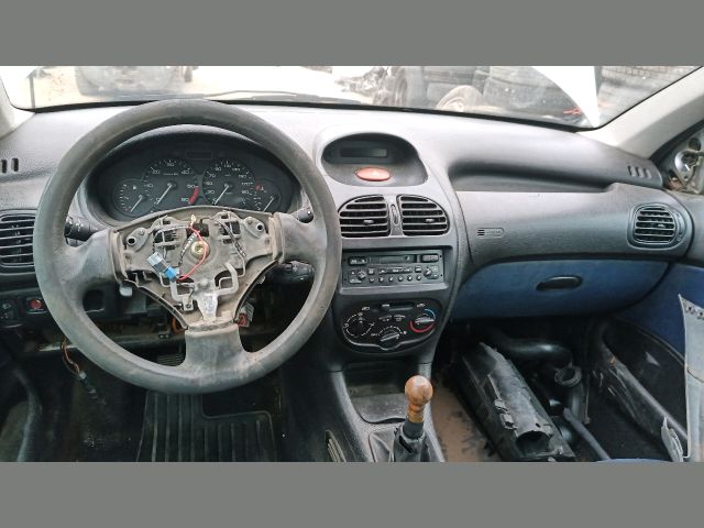 bontott PEUGEOT 206 Csomagtér Világítás