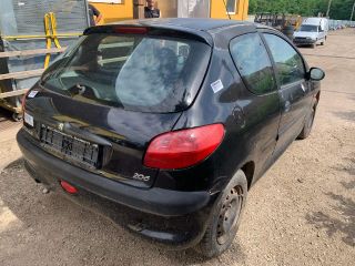 bontott PEUGEOT 206 Csomagtérajtó Burkolat Alsó