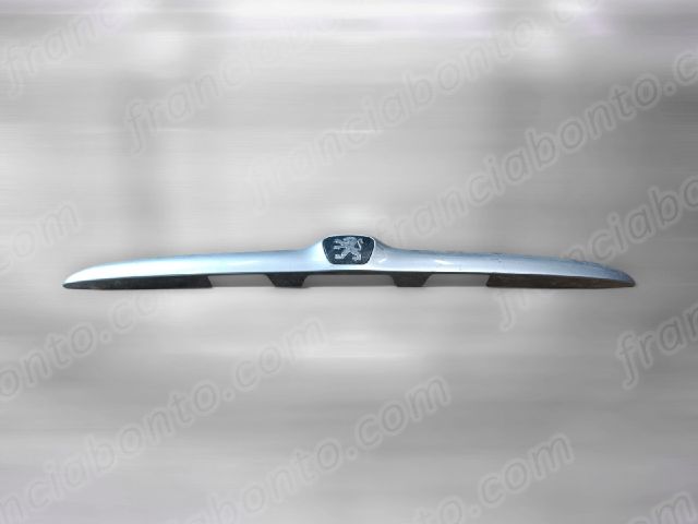 bontott PEUGEOT 206 Csomagtérajtó Díszléc