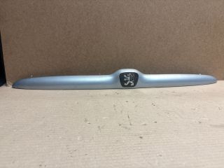 bontott PEUGEOT 206 Csomagtérajtó Díszléc