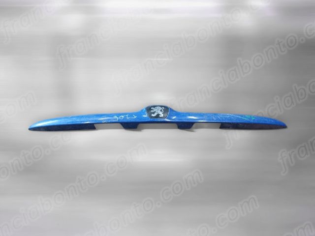 bontott PEUGEOT 206 Csomagtérajtó Díszléc