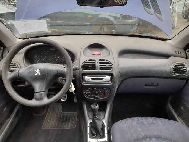 bontott PEUGEOT 206 Csomagtérajtó Jobb Zsanér