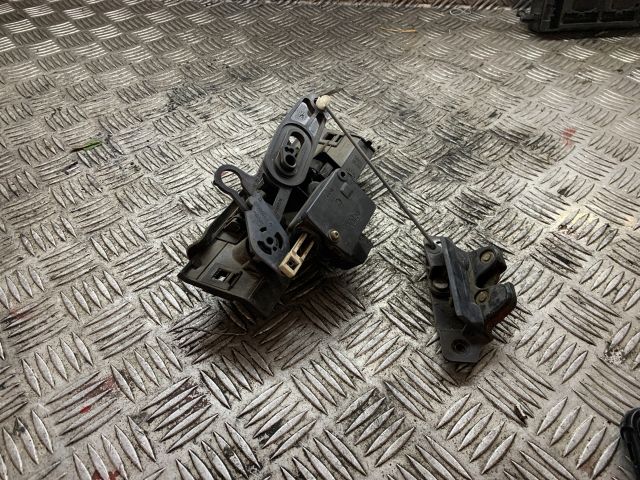 bontott PEUGEOT 206 Csomagtérajtó Kilincs