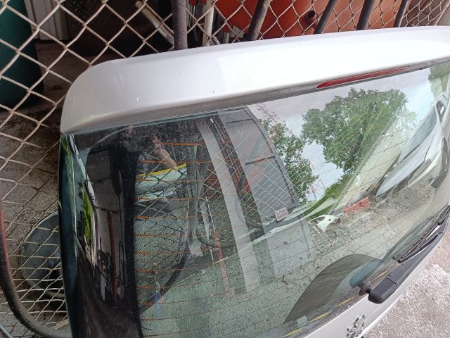 bontott PEUGEOT 206 Csomagtérajtó (Részeivel)