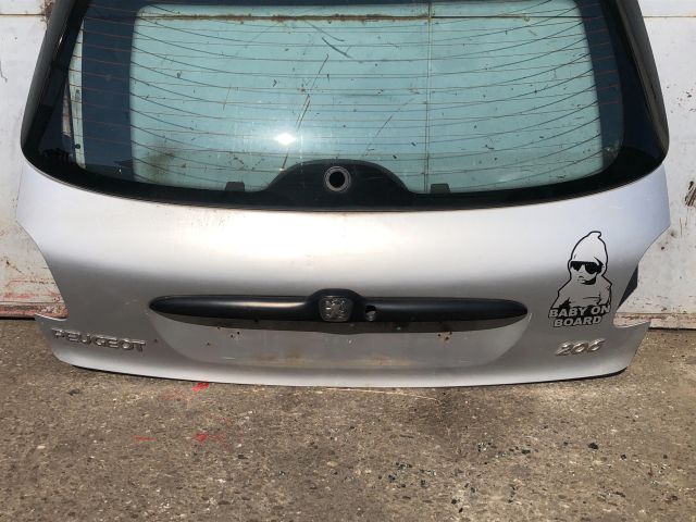 bontott PEUGEOT 206 Csomagtérajtó (Részeivel)