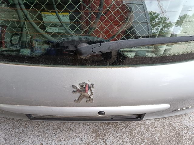 bontott PEUGEOT 206 Csomagtérajtó (Részeivel)