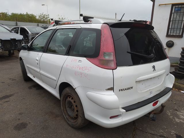 bontott PEUGEOT 206 Csomagtérajtó (Részeivel)