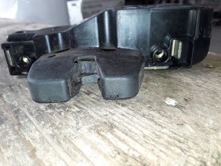 bontott PEUGEOT 206 Csomagtérajtó Zárszerkezet