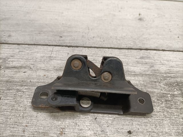 bontott PEUGEOT 206 Csomagtérajtó Zárszerkezet