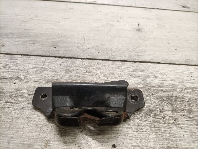 bontott PEUGEOT 206 Csomagtérajtó Zárszerkezet