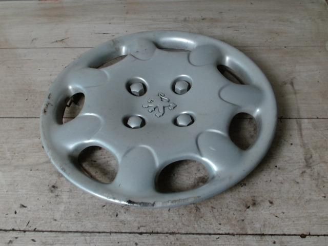 bontott PEUGEOT 206 Dísztárcsa (1 db)