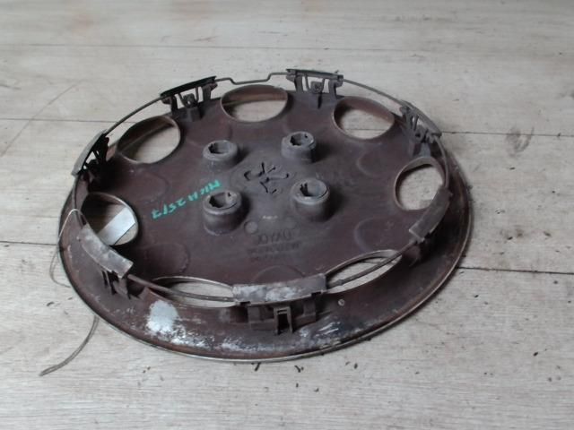 bontott PEUGEOT 206 Dísztárcsa (1 db)