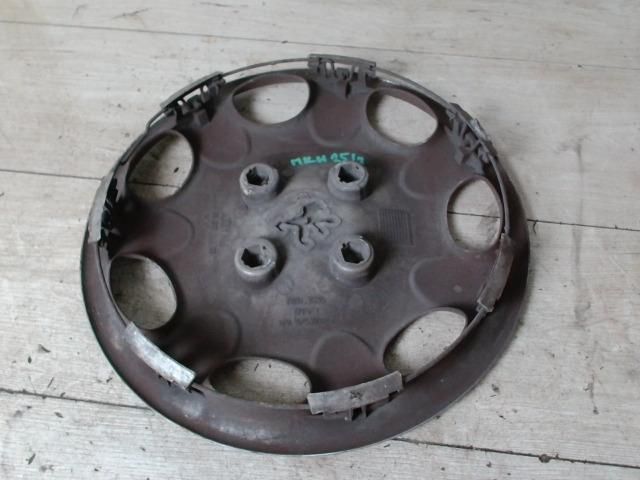 bontott PEUGEOT 206 Dísztárcsa (1 db)