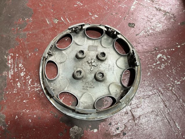 bontott PEUGEOT 206 Dísztárcsa (1 db)