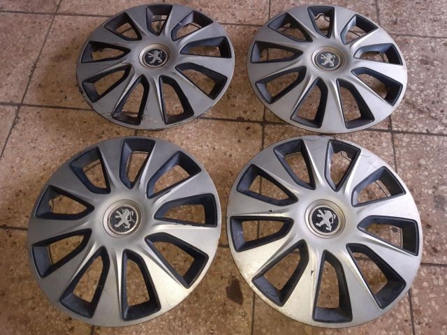 bontott PEUGEOT 206 Dísztárcsa (1 db)