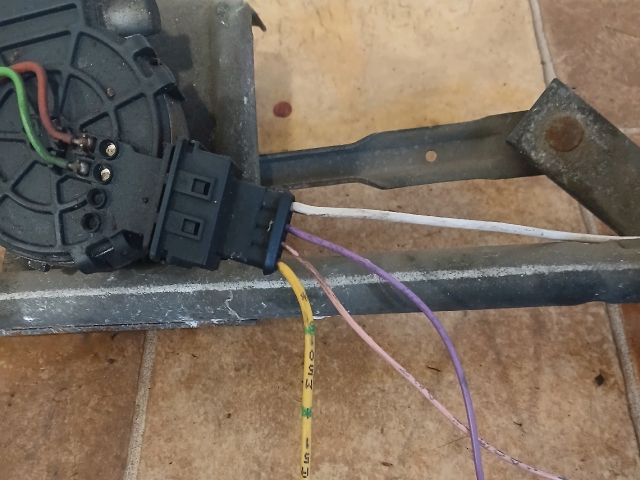 bontott PEUGEOT 206 Első Ablaktörlő Szerkezet Motorral