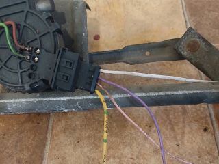 bontott PEUGEOT 206 Első Ablaktörlő Szerkezet Motorral