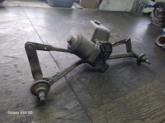 bontott PEUGEOT 206 Első Ablaktörlő Szerkezet Motorral