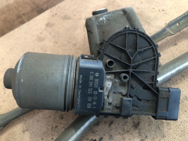 bontott PEUGEOT 206 Első Ablaktörlő Szerkezet Motorral