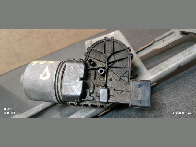 bontott PEUGEOT 206 Első Ablaktörlő Szerkezet Motorral