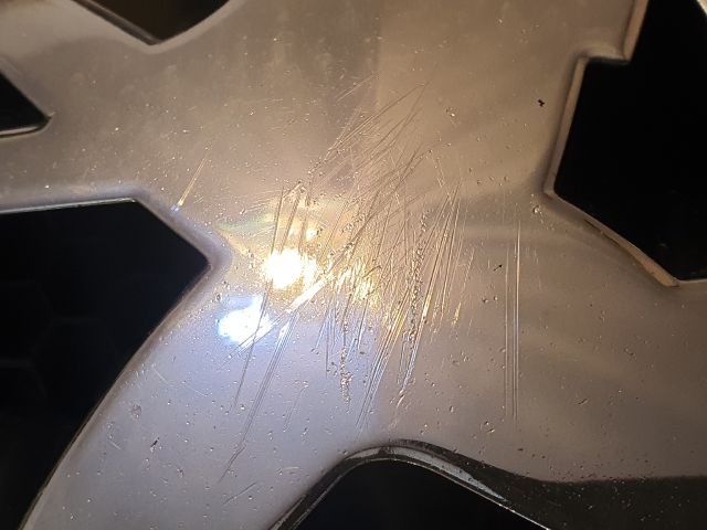 bontott PEUGEOT 206 Első Embléma