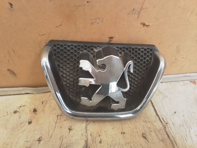 bontott PEUGEOT 206 Első Embléma