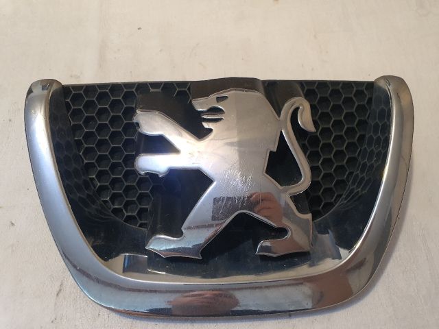 bontott PEUGEOT 206 Első Embléma