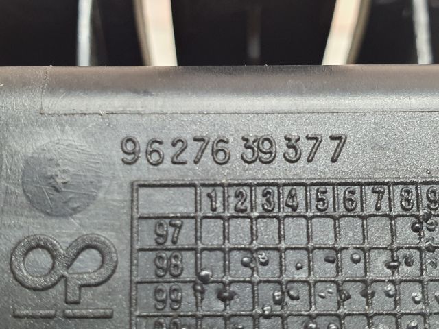 bontott PEUGEOT 206 Első Hamutartó