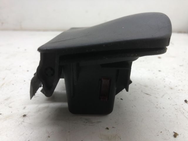 bontott PEUGEOT 206 Első Hamutartó