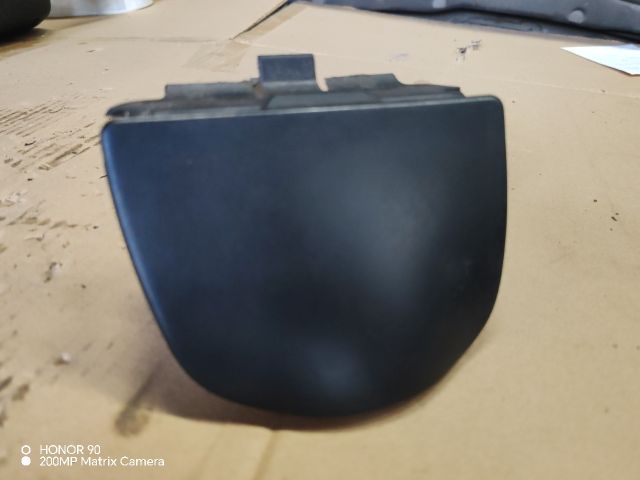 bontott PEUGEOT 206 Első Hamutartó