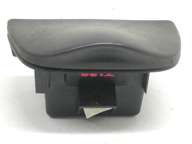 bontott PEUGEOT 206 Első Hamutartó