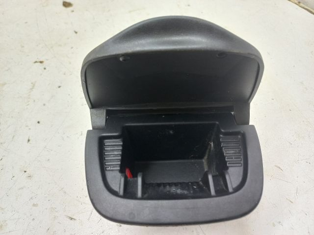 bontott PEUGEOT 206 Első Hamutartó