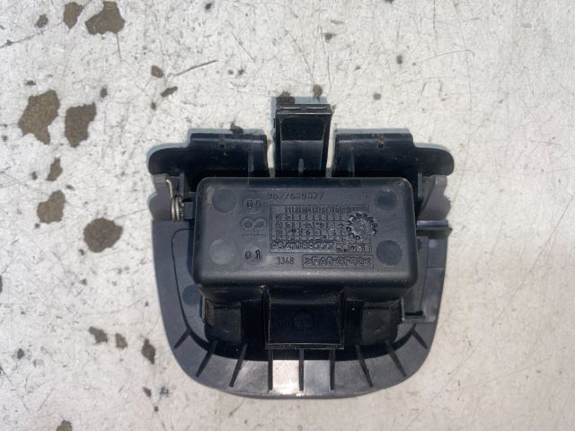 bontott PEUGEOT 206 Első Hamutartó