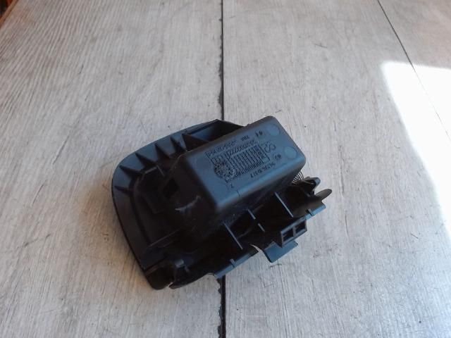 bontott PEUGEOT 206 Első Hamutartó