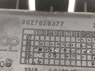 bontott PEUGEOT 206 Első Hamutartó