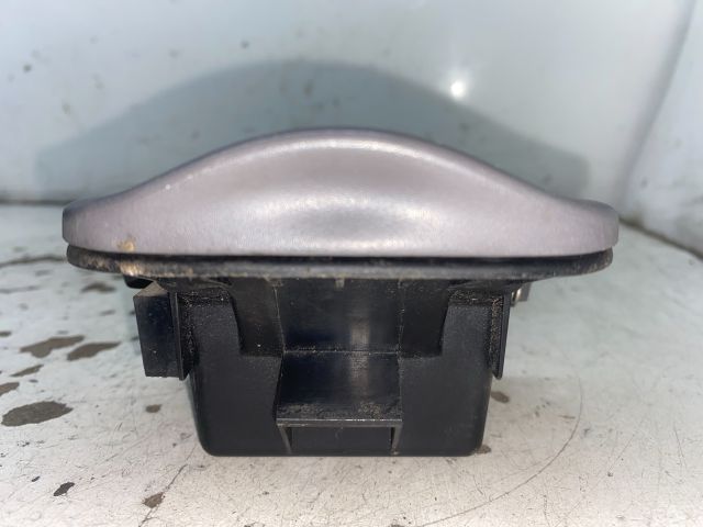 bontott PEUGEOT 206 Első Hamutartó