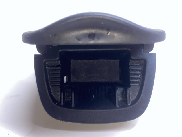 bontott PEUGEOT 206 Első Hamutartó