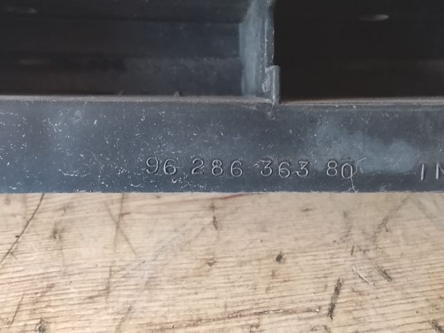 bontott PEUGEOT 206 Első Lökhárító Merevítő (Fém)