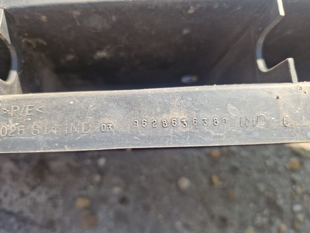 bontott PEUGEOT 206 Első Lökhárító Merevítő (Fém)