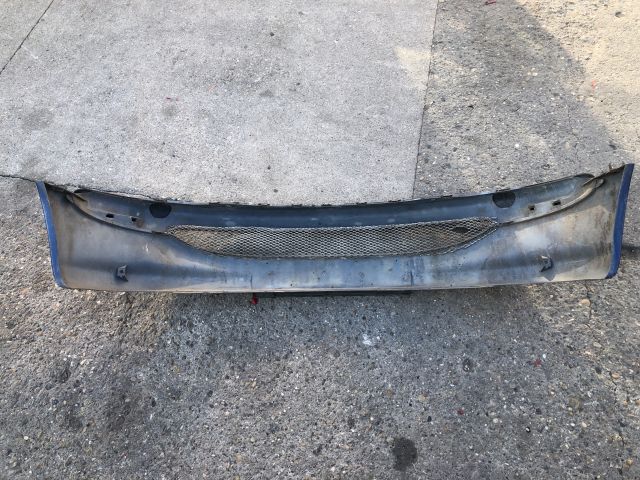 bontott PEUGEOT 206 Első Lökhárító (Részeivel)