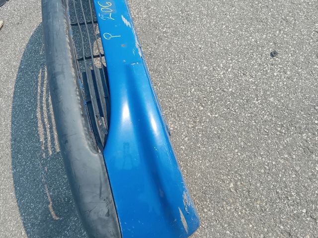 bontott PEUGEOT 206 Első Lökhárító (Részeivel)