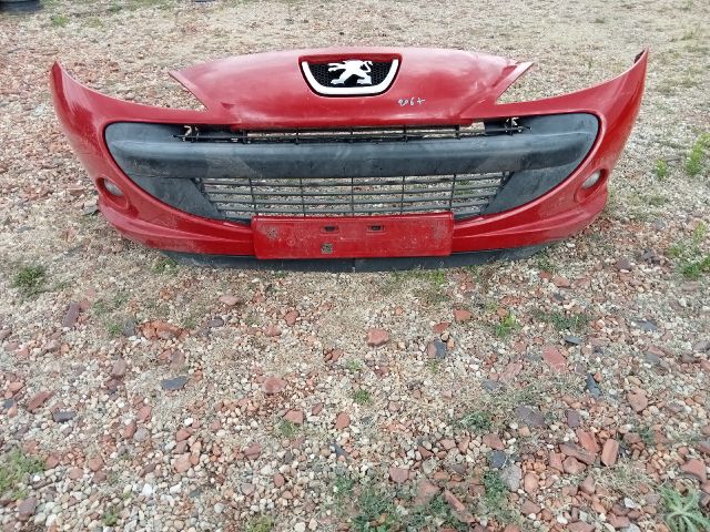 bontott PEUGEOT 206 Első Lökhárító (Részeivel)