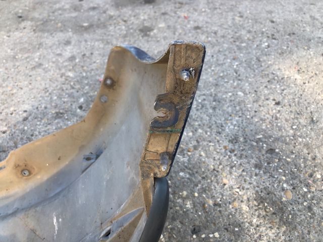 bontott PEUGEOT 206 Első Lökhárító (Részeivel)