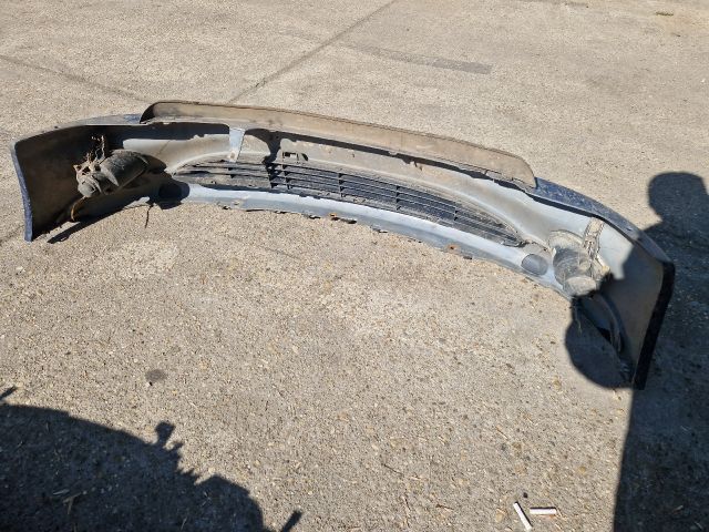 bontott PEUGEOT 206 Első Lökhárító (Részeivel)