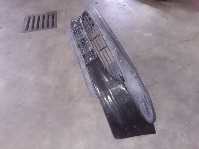 bontott PEUGEOT 206 Első Lökhárító (Üresen)