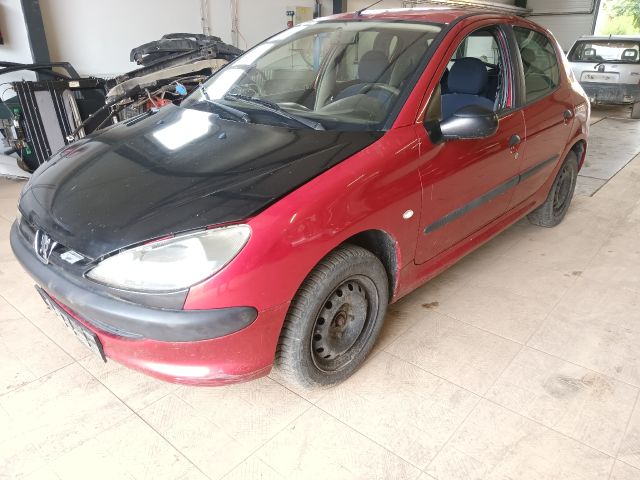 bontott PEUGEOT 206 Első Lökhárító (Üresen)