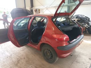 bontott PEUGEOT 206 Első Lökhárító (Üresen)