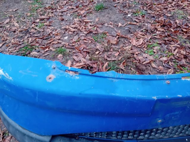 bontott PEUGEOT 206 Első Lökhárító (Üresen)