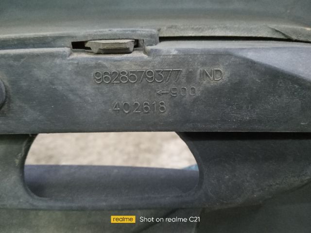 bontott PEUGEOT 206 Első Lökhárító (Üresen)