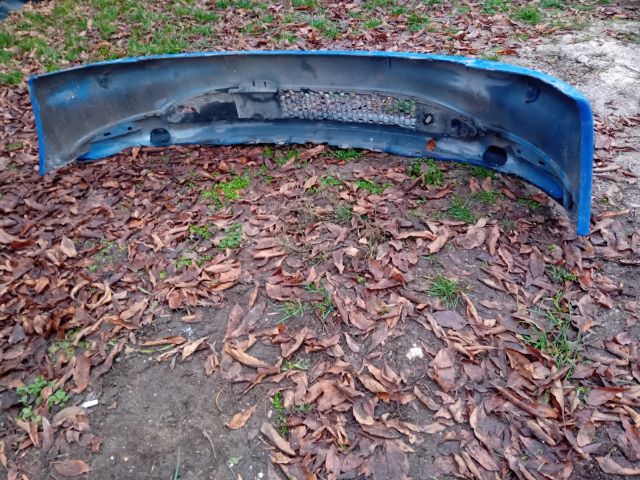 bontott PEUGEOT 206 Első Lökhárító (Üresen)